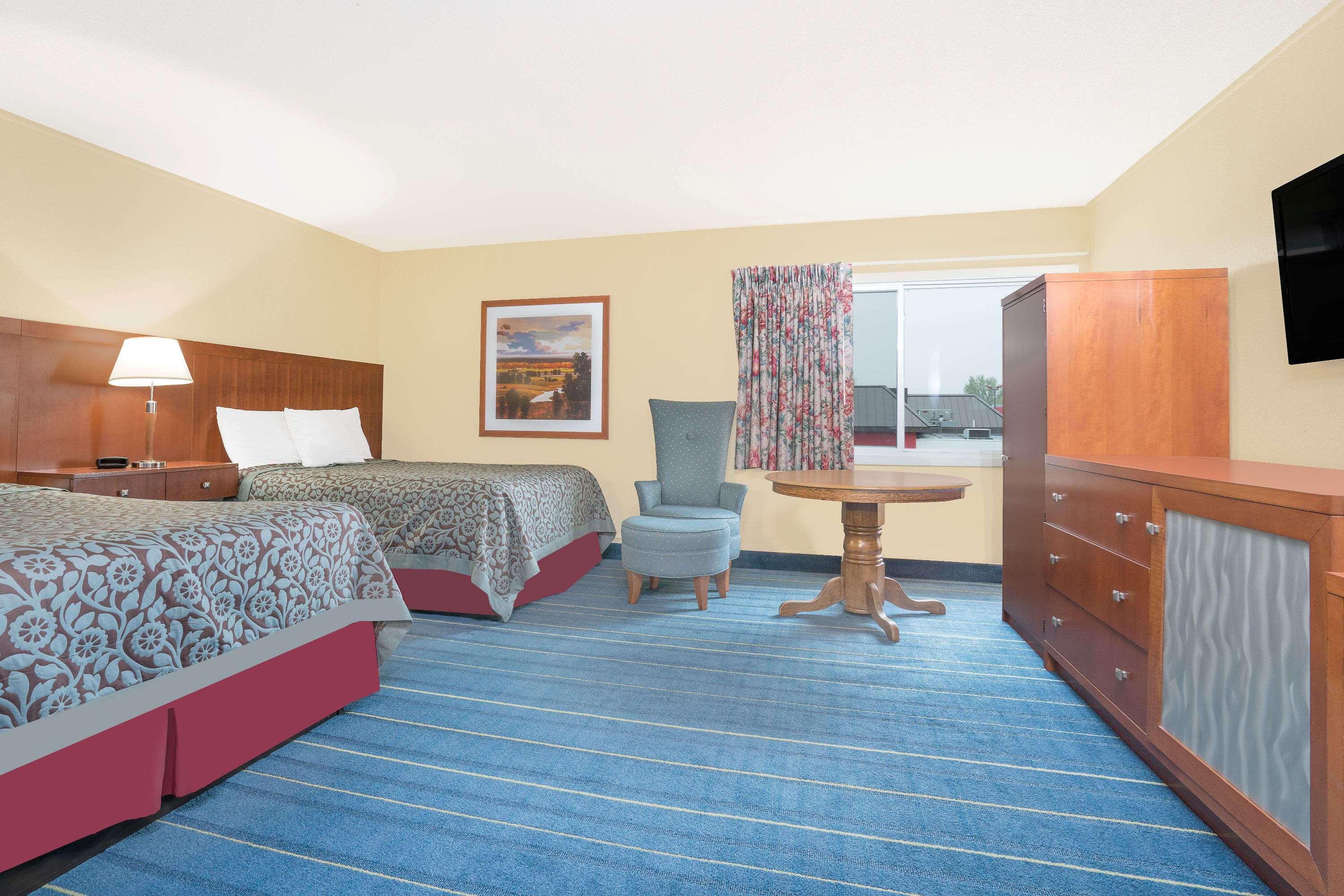 Days Inn By Wyndham Alexandria Mn מראה חיצוני תמונה