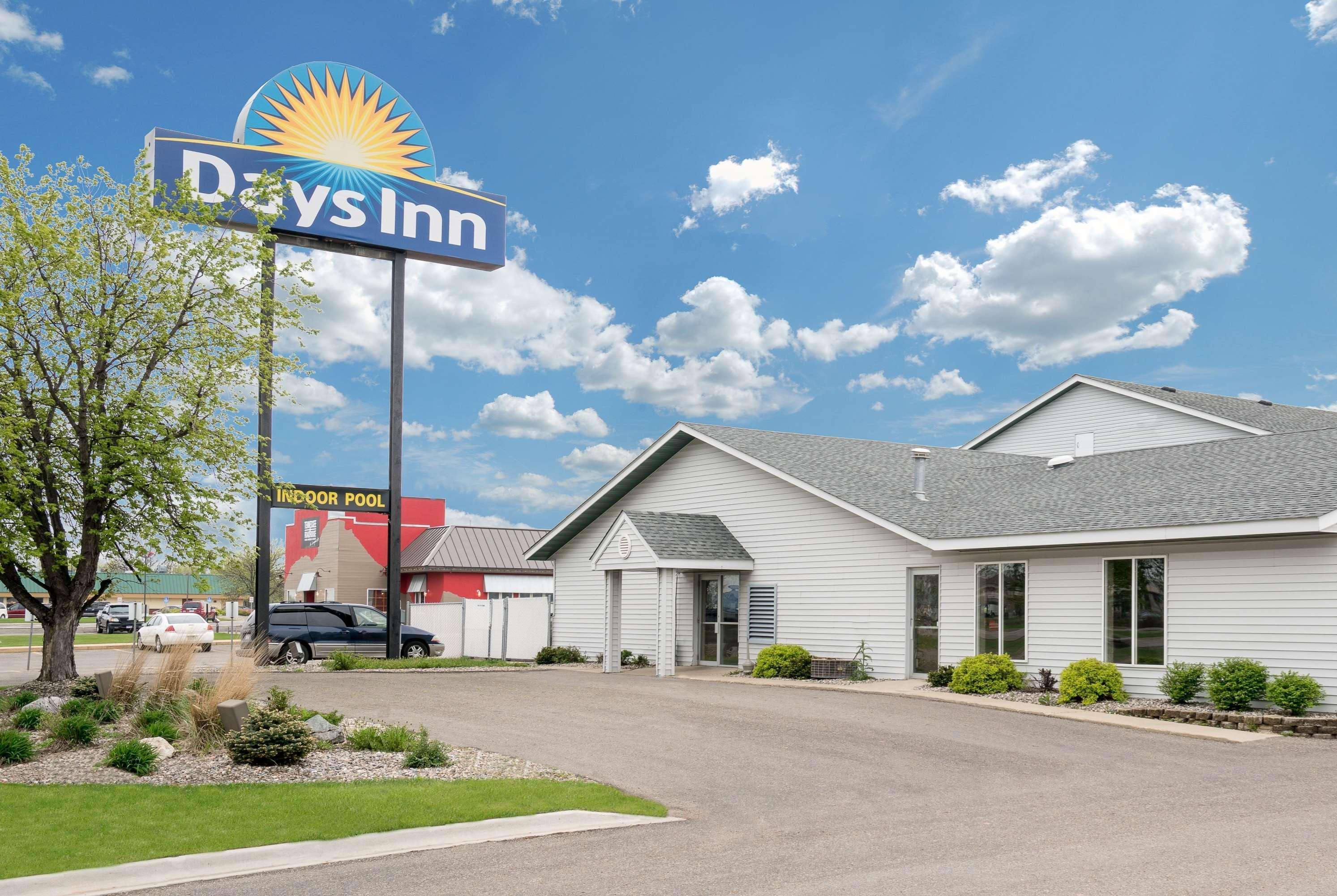 Days Inn By Wyndham Alexandria Mn מראה חיצוני תמונה