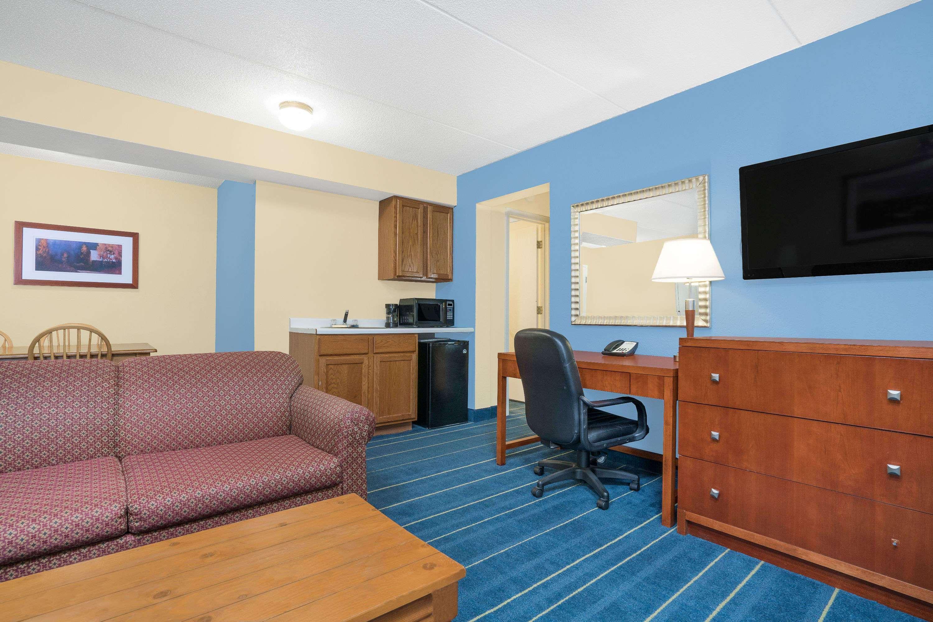 Days Inn By Wyndham Alexandria Mn מראה חיצוני תמונה