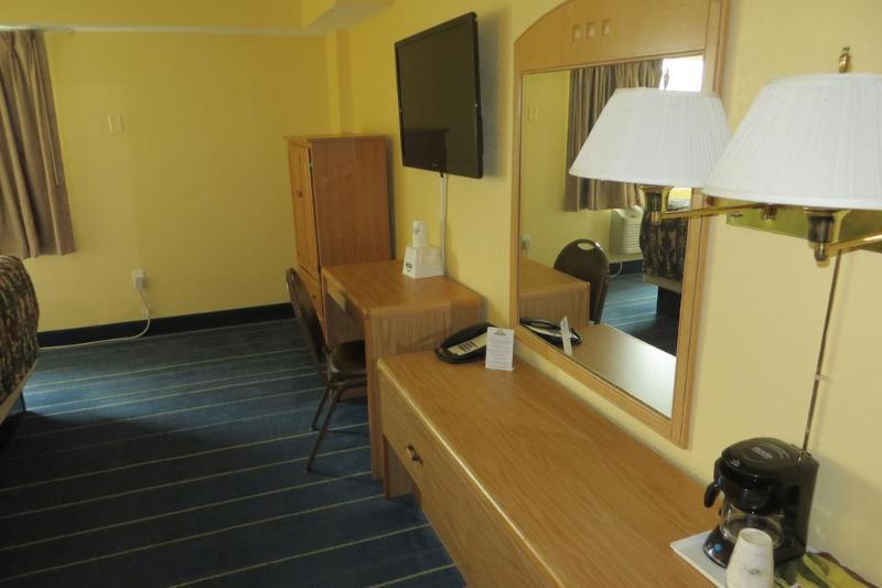 Days Inn By Wyndham Alexandria Mn מראה חיצוני תמונה